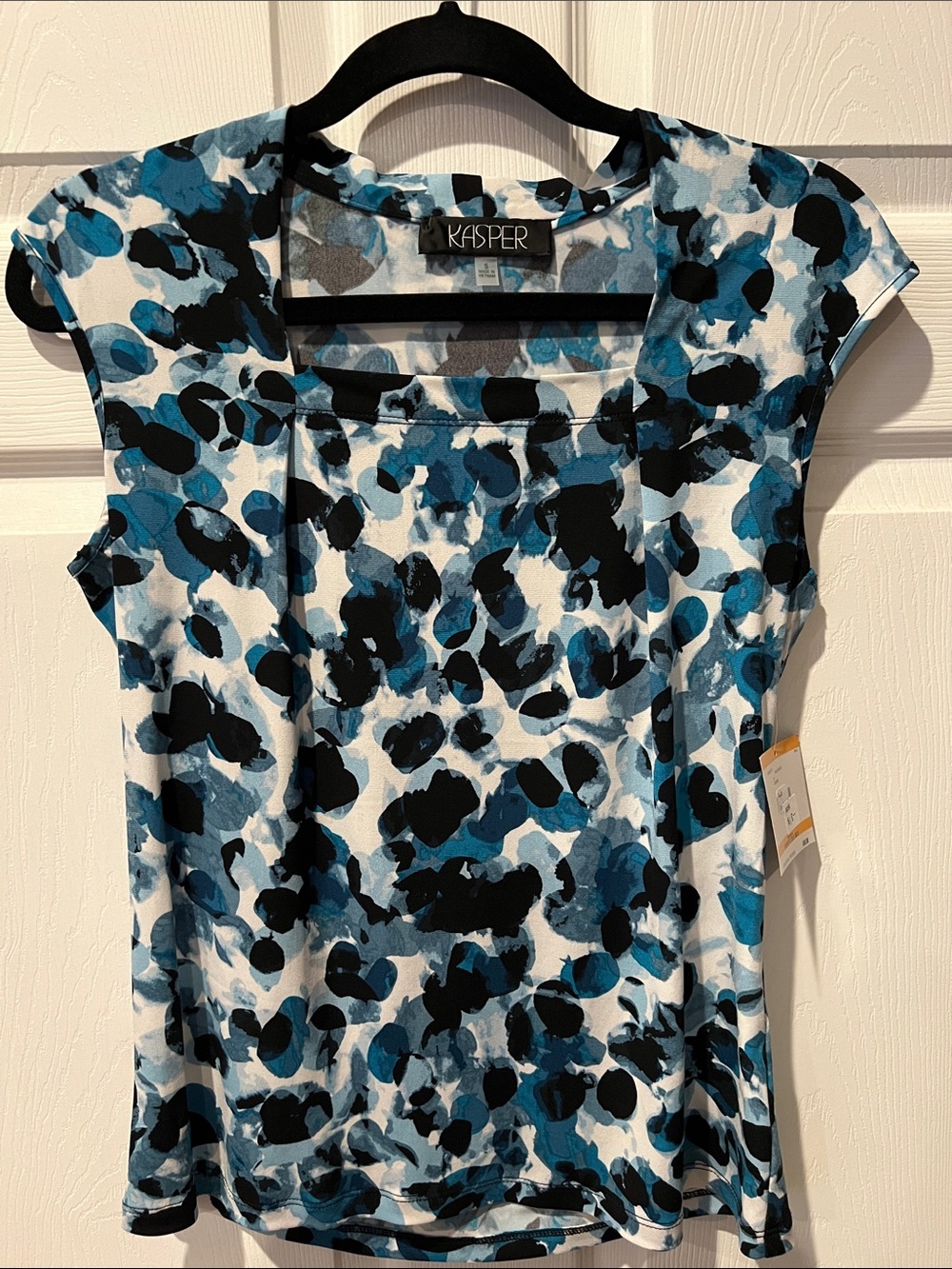 Kasper Blue, Black & White Abstract Cap-Sleeve Top